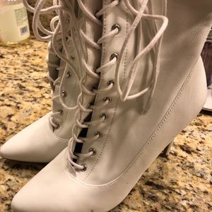 Steve Madden lace up boots❤️